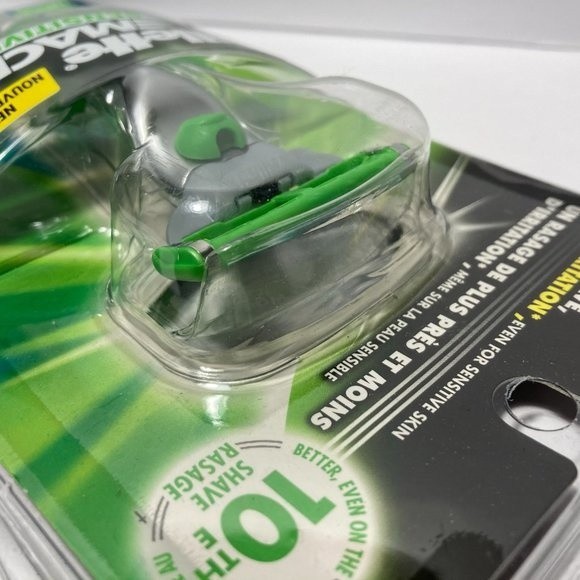 Gillette Mach 3 Sensitive Men's Razor - Picture 11 of 13